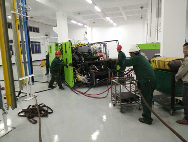 無塵車間作業(yè) (2)